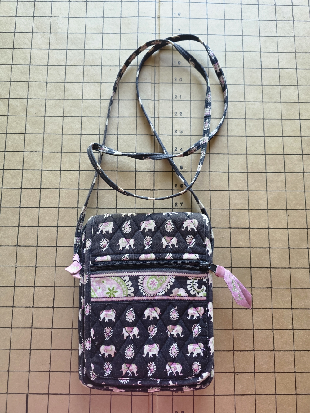 Vera Bradley Quilted Crossbody Wallet Phone Bag  Elephant Paisley Print 6x8